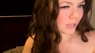 Hot Pale Camgirl 2023-01-03 (2)