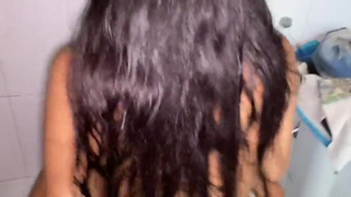 ordeña mis tetas y folla mi coño cuando me duchaba