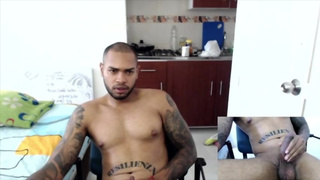 Crszy boner on a black dude while doing home office CHATURBATE INDIGODUDE