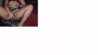 Hot streamer leaves her CAMERA ON and ends up masturbating - Alexa Clover