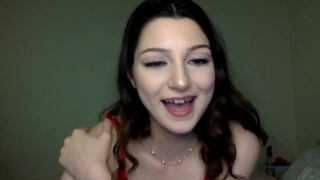 TEEN CAMGIRL FINGERS HERSELF IN HER BEDROOM LIVE ON CHATURBATE RECORDING