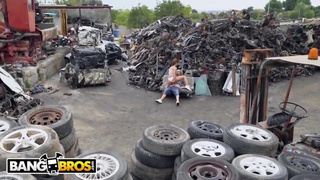 Horny Latin Babe Ginebra Bellucci Wanted To Take Anal In Public