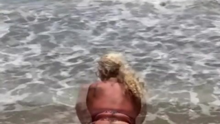 FUN IN THE SUN PRIVATE BEACH & TWO BIG OLE BEAUTIFUL BUNS!