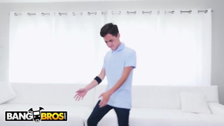 Juan El Caballo Loco Practicing His Sex Moves Like A Dork